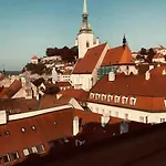 Romantic Getaway In Oldtown With Perfect View Apartment
