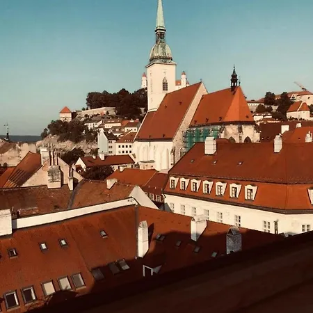 Romantic Getaway In Oldtown With Perfect View Appartamento