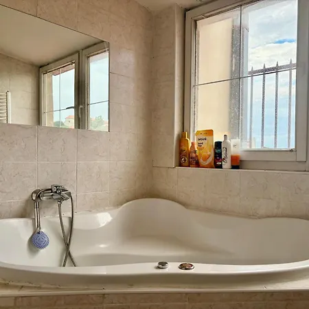 아파트 Romantic Getaway In Oldtown With Perfect View