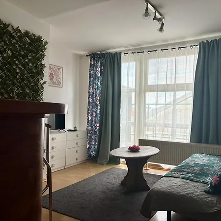 Romantic Getaway In Oldtown With Perfect View ברטיסלאבה